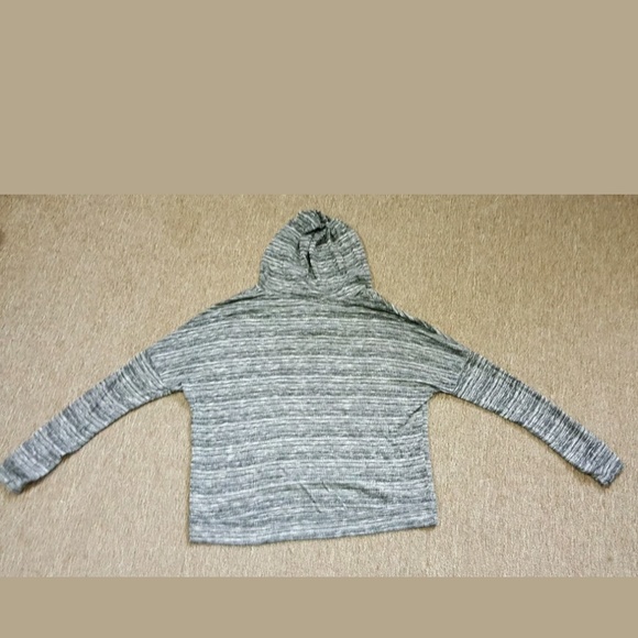 Ginger G. Pull Over Hooded Top - Picture 6 of 8